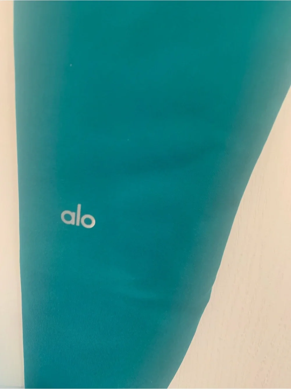 ALO Yoga nwt alo